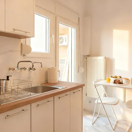 Spacious 2br With Balcony Apartman Szaloniki