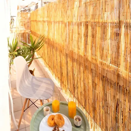 Spacious 2br With Balcony Apartament