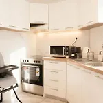 アパート Spacious 2br With Balcony *